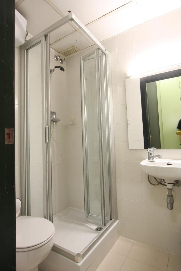 Residencia Universitaria Tagaste Barcelona Room photo
